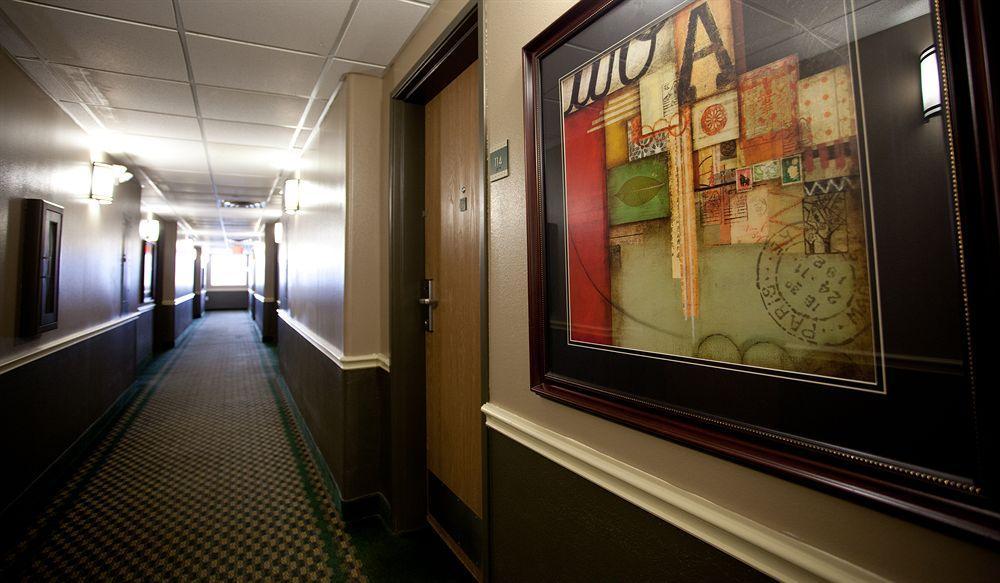 Best Western Plus & Hotel