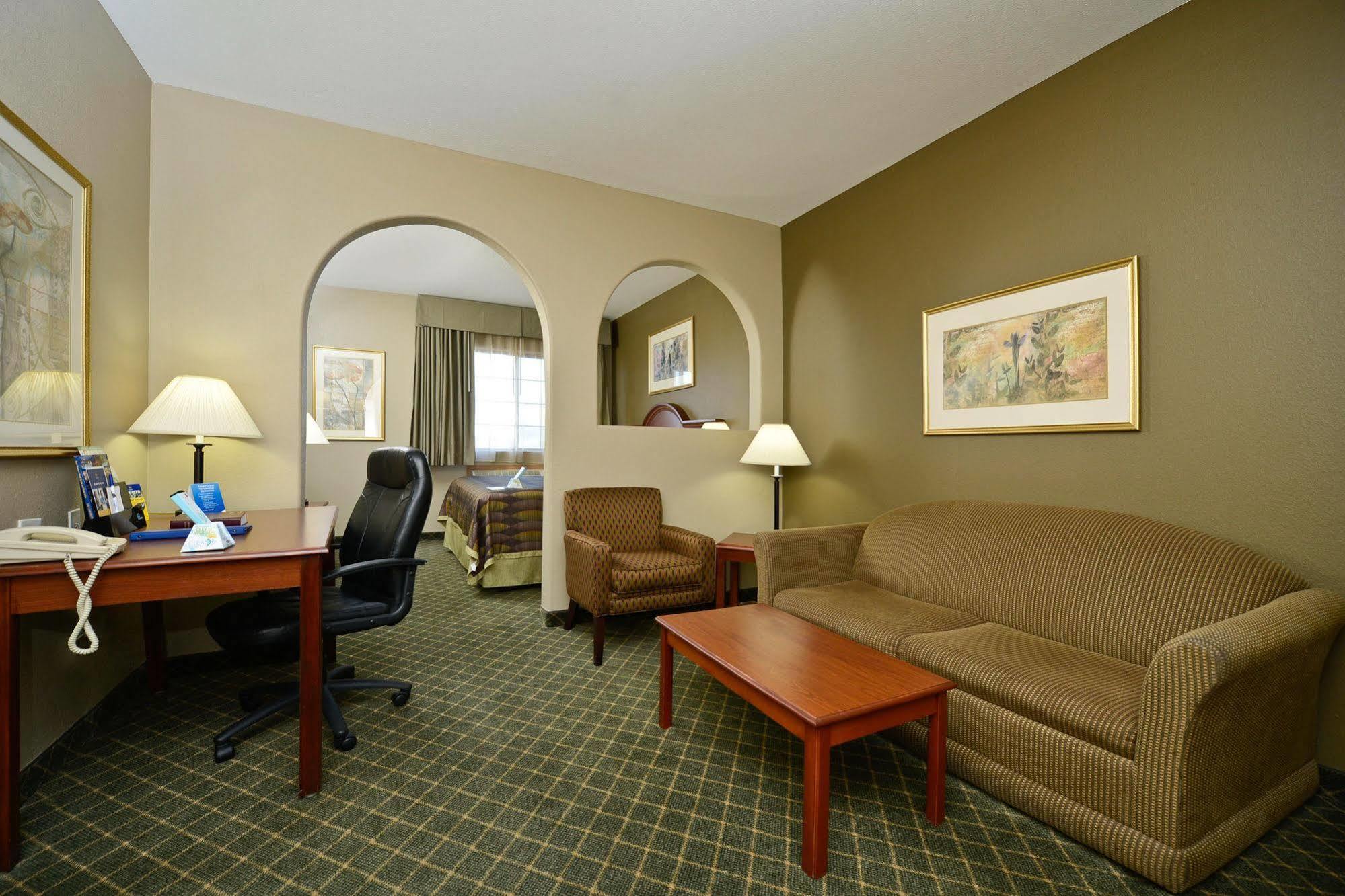 Best Western Plus &